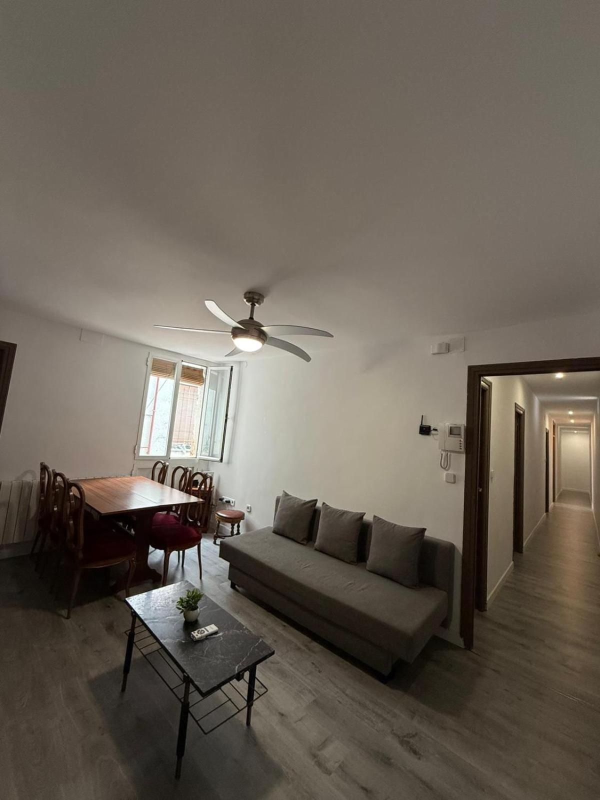 Amplio Piso 17 En Pleno Centro De Apartamento Madrid